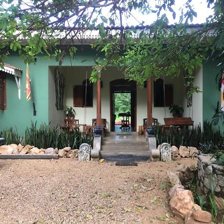 Owls Nest Hotel Udawalawe Kültér fotó