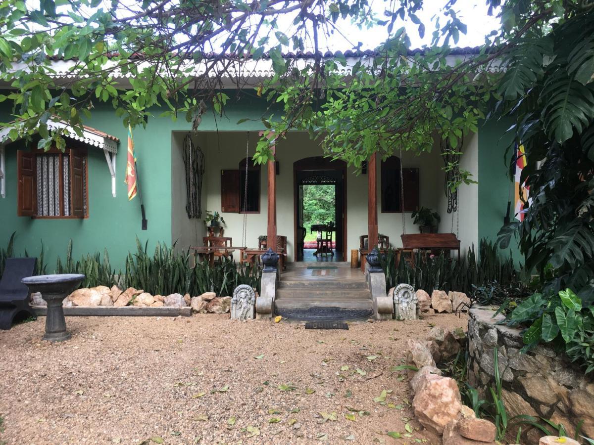 Owls Nest Hotel Udawalawe Kültér fotó